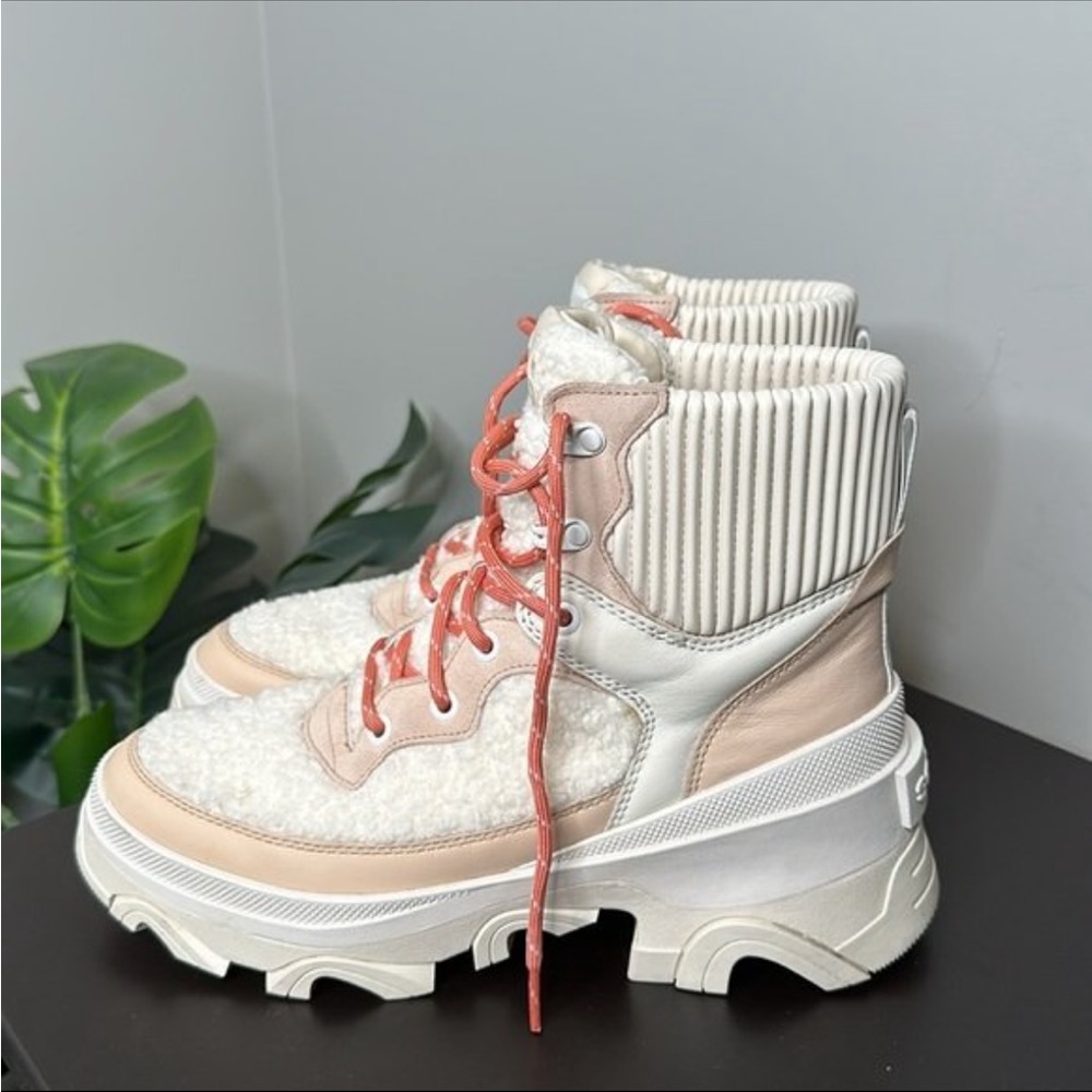 Sorel Brex Boot Cozy Lace in Nova Sand / Sea Salt